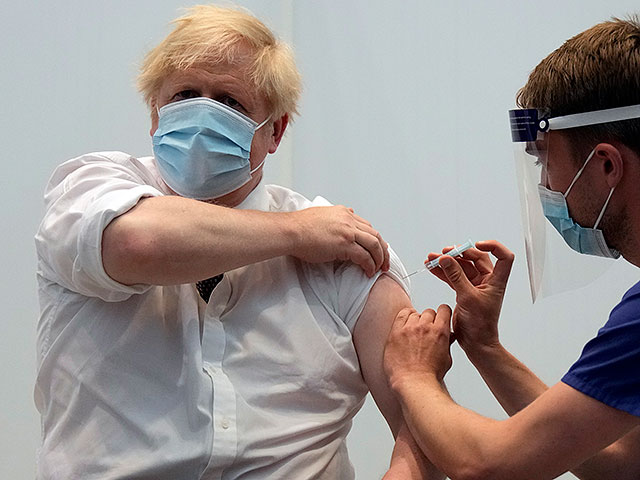 Борис Джонсон призвал вакцинировать человечество к 2023 году