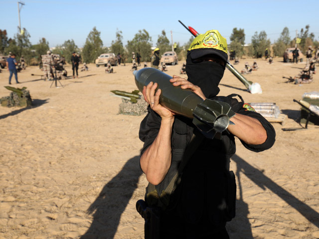 Боевики ФАТХа вышли на военный парад в Газе: "скромнее" ХАМАСа. Фоторепортаж