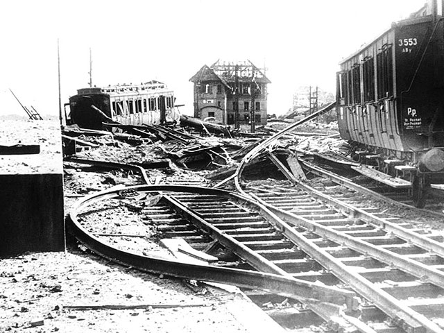 Железнодорожная станция в Польше. Сентябрь 1939 года