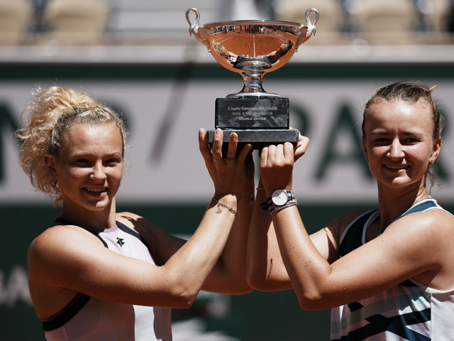 Победительницами Открытого чемпионата Франции стали Барбора Крейчикова и Катерина Синякова