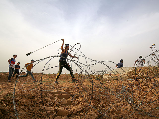 Обостряется ситуация на границе Газы, ранен один из жителей сектора