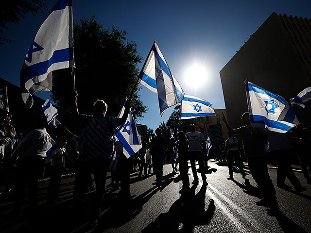 В Иерусалиме начался "Марш с флагами"