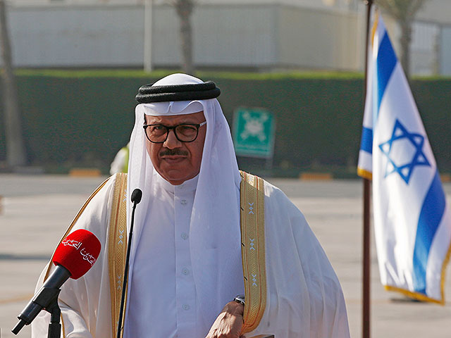 Абд аль-Латиф аз-Зайяни встречает израильскую делегацию. Бахрейн, 18 октября 2020 года