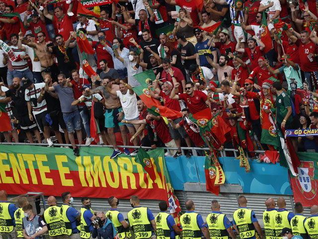 Стадион в Будапеште во время матча Венгрия - Португалия