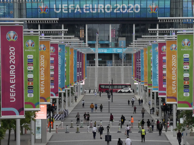 УЕФА опровергает информацию о возможном переносе финала Евро из Лондона в Будапешт