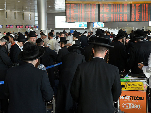 Группа ультраортодоксов из США прилетела в Израиль на свадьбу под видом студентов, получив разрешение от консульства в Бельгии