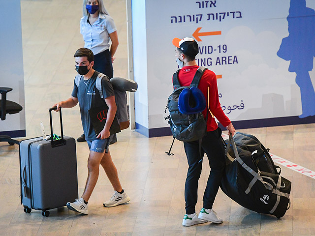 Рейс в Санкт-Петербург вылетел из Израиля с 22 пассажирами на борту