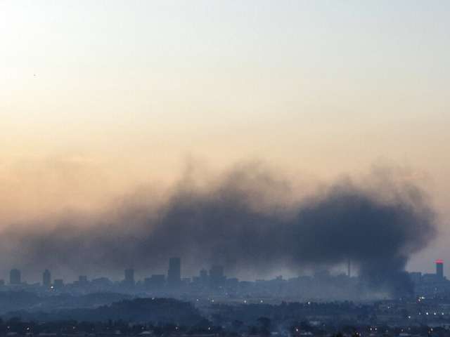 Беспорядки в ЮАР после ареста Зумы, есть погибшие