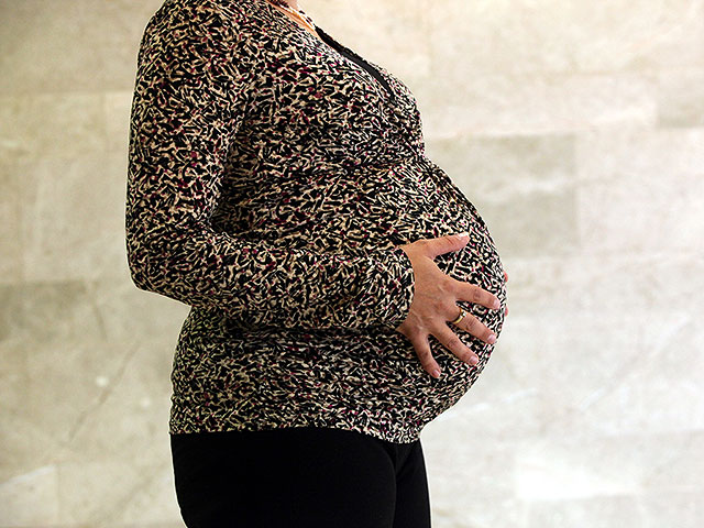 Глава финкомиссии согласовал с министром финансов план дополнительной помощи беременным женщинам
