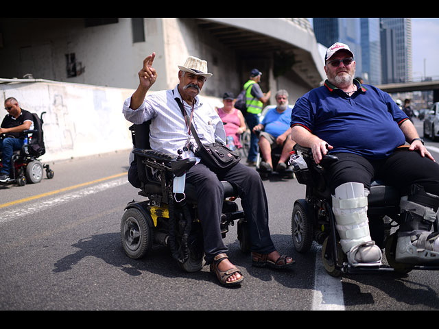 "Инвалиды превращаются в пантер": акции протеста в Израиле. Фоторепортаж