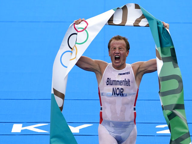 Олимпиада.  Триатлон. Победил норвежец Кристиан Блумменфельт