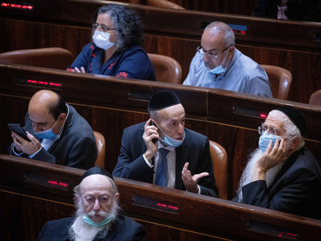 Кнессет принял закон о комиссии по назначению судей религиозных судов