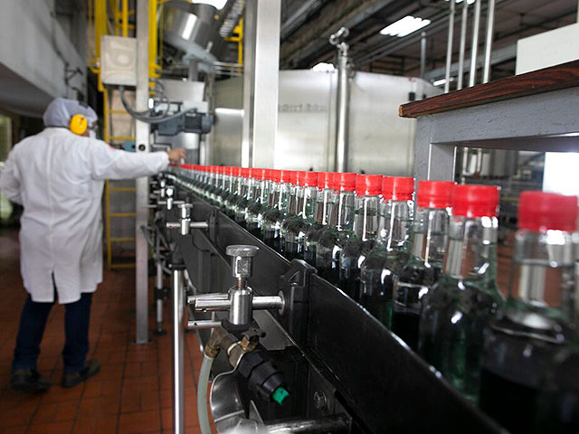 Компании по производству прохладительных напитков заплатят 48 млн шекелей штрафа за недособранные бутылки