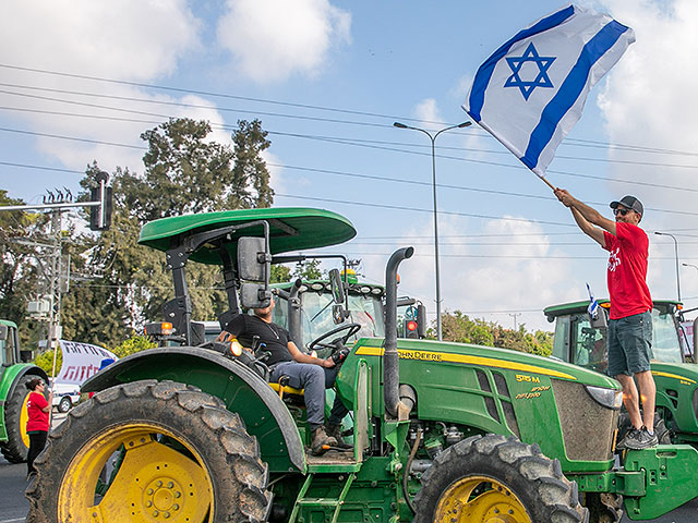 Акция протеста фермеров: колонна автотранспорта движется в Иерусалим