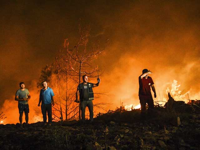 Беспрецедентные пожары на юге Турции. Шестеро погибших, сотни пострадавших