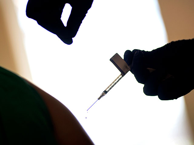 Исследование: вакцина Moderna эффективнее защищает от штамма "дельта" чем Pfizer