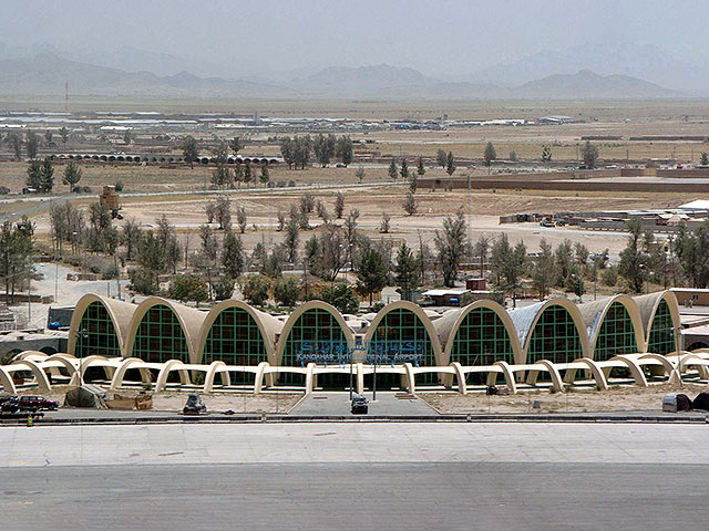 Аэропорт Кандагара закрыт после ракетного обстрела талибов