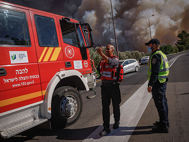 Пожар в Иерусалимских горох, эвакуированы жильцы не мене пяти поселков