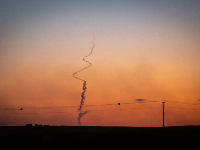 Палестинские источники: ВВС ЦАХАЛа атакуют объекты на территории сектора Газы