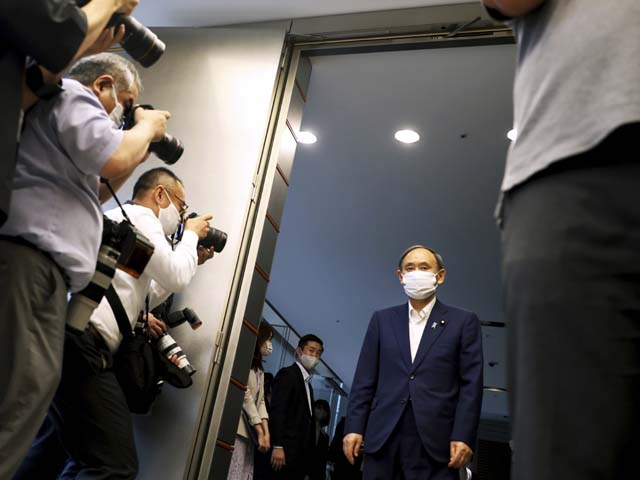 Премьер-министр Японии Есихидэ Суга уходит с поста из-за Олимпиады в Токио