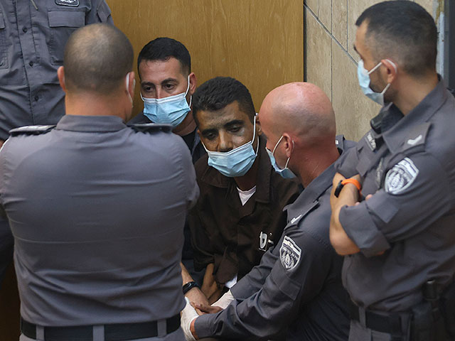 Палестинский адвокат: у Захарии Зубейди сломаны два ребра и челюсть