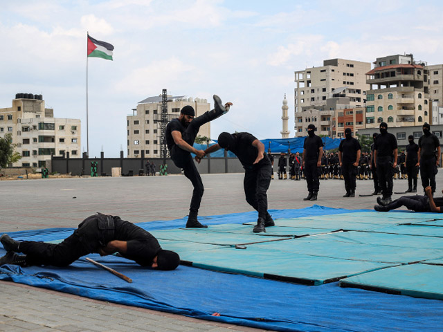 "Спецназ ХАМАС": новобранцы полиции Газы