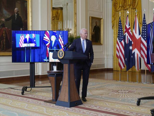 США и Великобритания помогут Австралии построить атомные субмарины, Китай и Франция в гневе