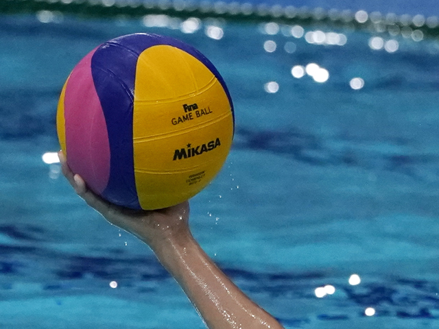В Нетании начался чемпионат мира по водному полу
