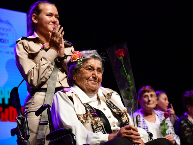 "Героини красоты": праздник для женщин, переживших Холокост. Фоторепортаж