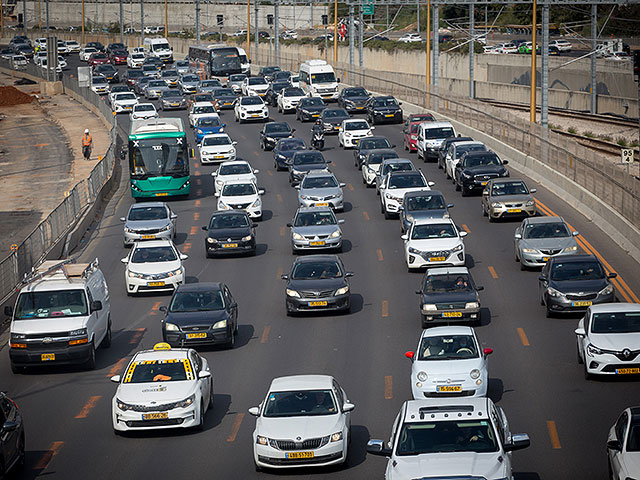 Жители арабских населенных пунктов перекрыли шоссе Яалон в Тель-Авиве