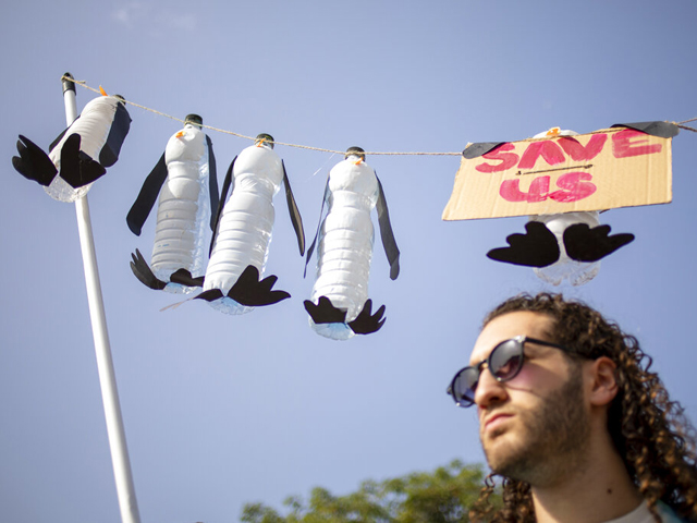 Демонстрация борцов против изменения климата в Тель-Авиве. Фоторепортаж