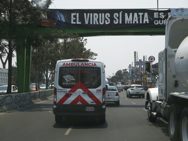 Жертвами ДТП в Мексике стали около 20 человек: грузовик протаранил очередь на оплату проезда