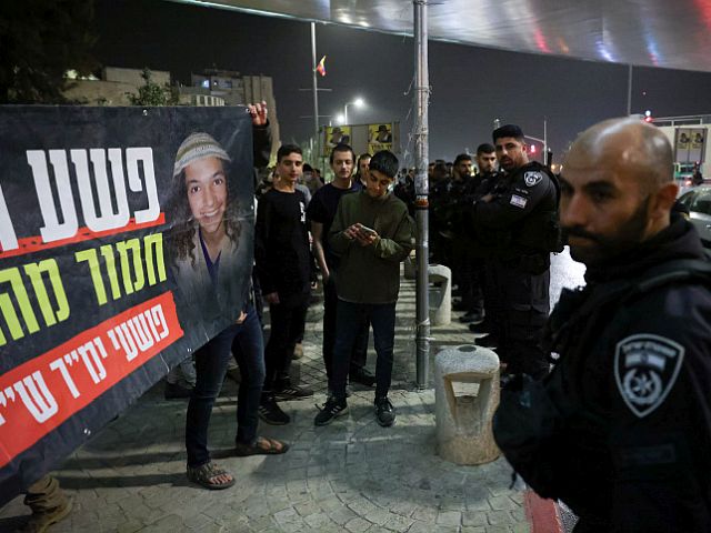 На въезде в Иерусалим вновь проходит демонстрация в память об Ахувии Сандаке, есть задержанные