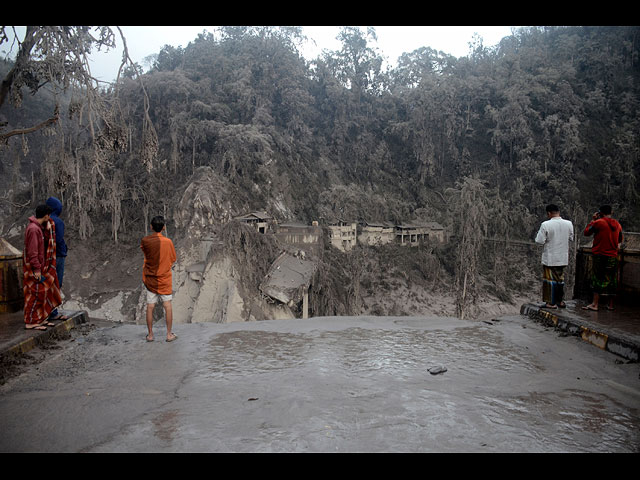 Извержение вулкана Семеру. Фоторепортаж из Индонезии