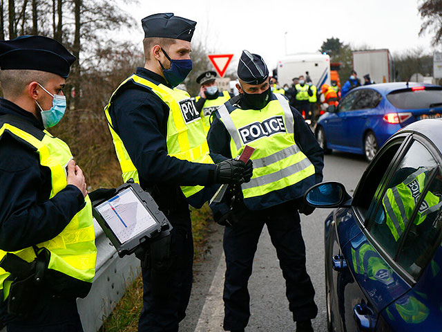 Во Франции задержаны двое подозреваемых в подготовке теракта во время Рождества