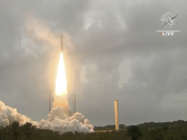 Ракета-носитель Ariane 5 стартовала с космодрома Куру с новейшим космическим телескопом