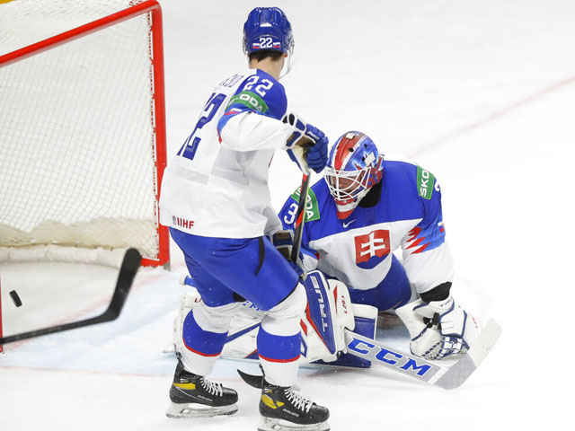 Молодежный чемпионат мира по хоккею. Из-за коронавируса россиянам зачли поражение в матче со словаками