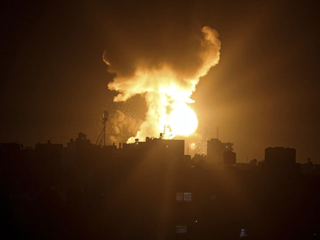 ЦАХАЛ атаковал объекты ХАМАСа в Газе в ответ на ракетный обстрел Тель-Авива