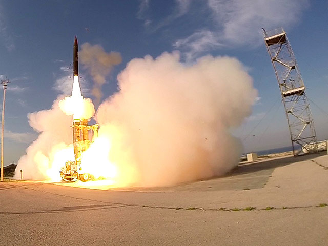 Минобороны: две противоракеты "Хец-3" успешно перехватили учебную цель за пределами атмосферы