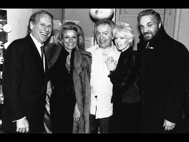 Слева направо: Говард Руби, Иветт Мимье, Джеки Мейсон, Джоуи Хизертон и Хэла Линдена, 1986 год