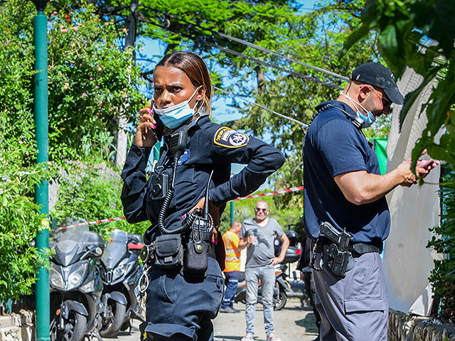 Жители Гуш-Дана сообщают о звуках взрывов, полиция и ЦАХАЛ проверяют сообщения
