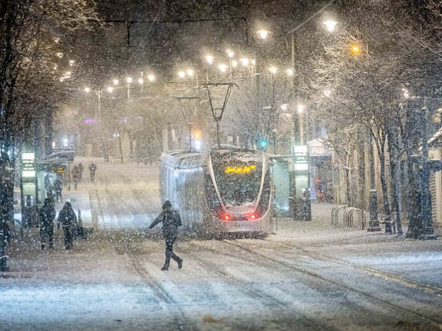 Зимняя буря "Эльпис" в Израиле: снег в Иерусалиме и других горных районах страны