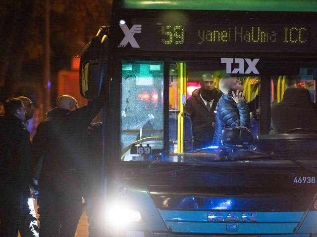 Спасательные службы и полиция получили сообщение об обстреле автобуса в Иерусалиме