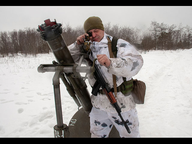 Украинский солдат на военных учениях в окрестностях Харькова, 10 февраля 2022 года