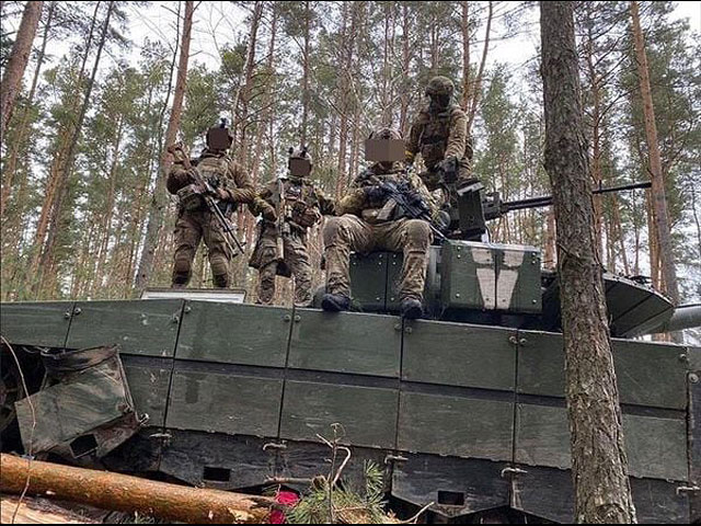 Трофейное оружие и техника, захваченные украинской армией. Фоторепортаж