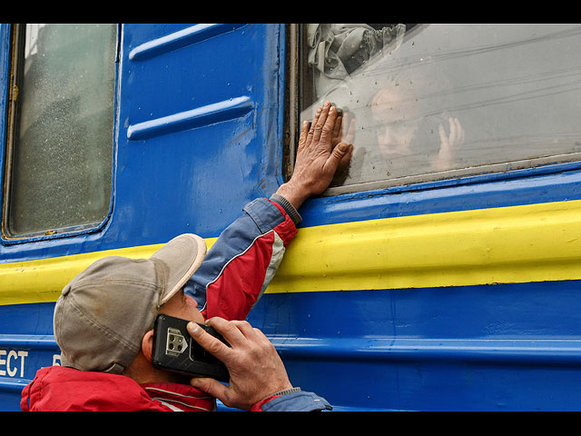 Беженцы покидают Украину. Фоторепортаж