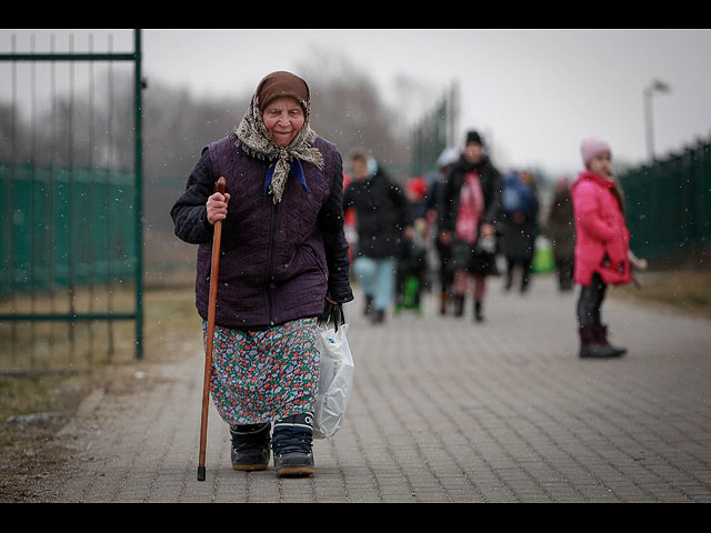 Беженцы покидают Украину. Фоторепортаж