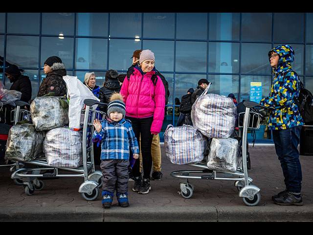 Новые репатрианты времен войны в Украине. Фоторепортаж