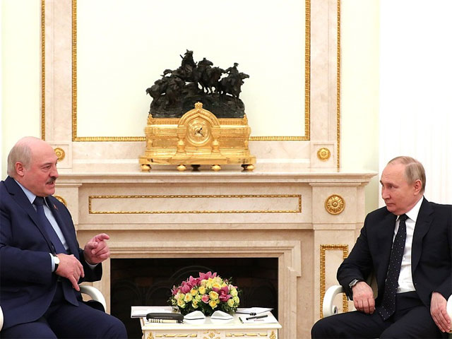 Лукашенко на встрече с Путиным заявил, что Украина готовилась атаковать Беларусь