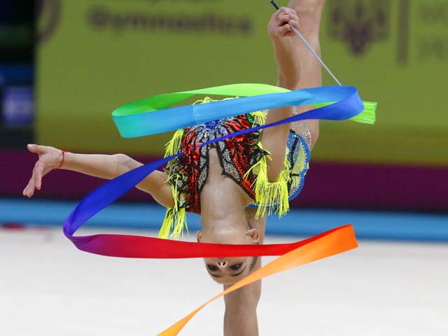 Этап Кубка мира. Дарья Атаманов завоевала золотую медаль в упражнениях с лентой